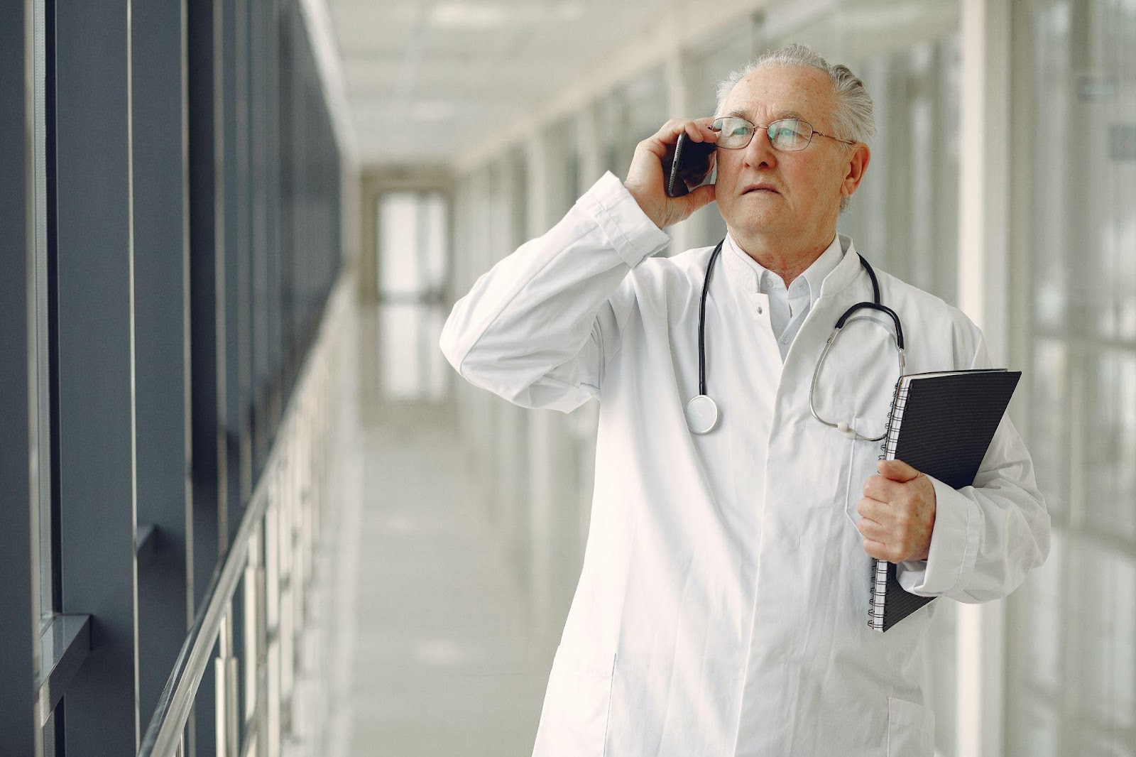 Why Your Clinic Should Use Doctor Answering Services
